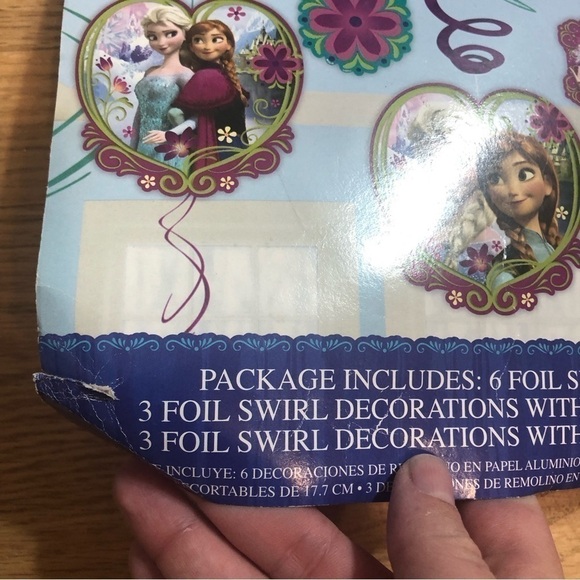 Disney Frozen Swirl Decorations Party NEW Elsa and Anna Birthday - Picture 4 of 5
